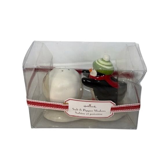 Hallmark Christmas Winter Penguin Snowball Salt Pepper Shaker Set Ceramic - Picture 6 of 6